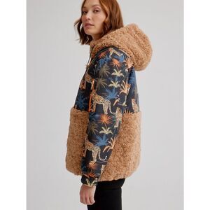 Nikki Jones Cheetah King Sherpa Coat Women’s XL